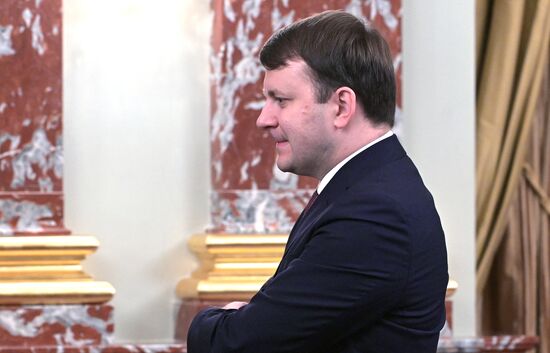 Премьер-министр РФ М. Мишустин провел заседание правительства РФ