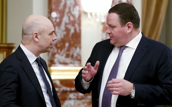 Премьер-министр РФ М. Мишустин провел заседание правительства РФ