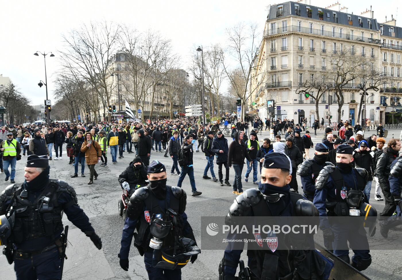 Акция в Париже против пенсионной реформы