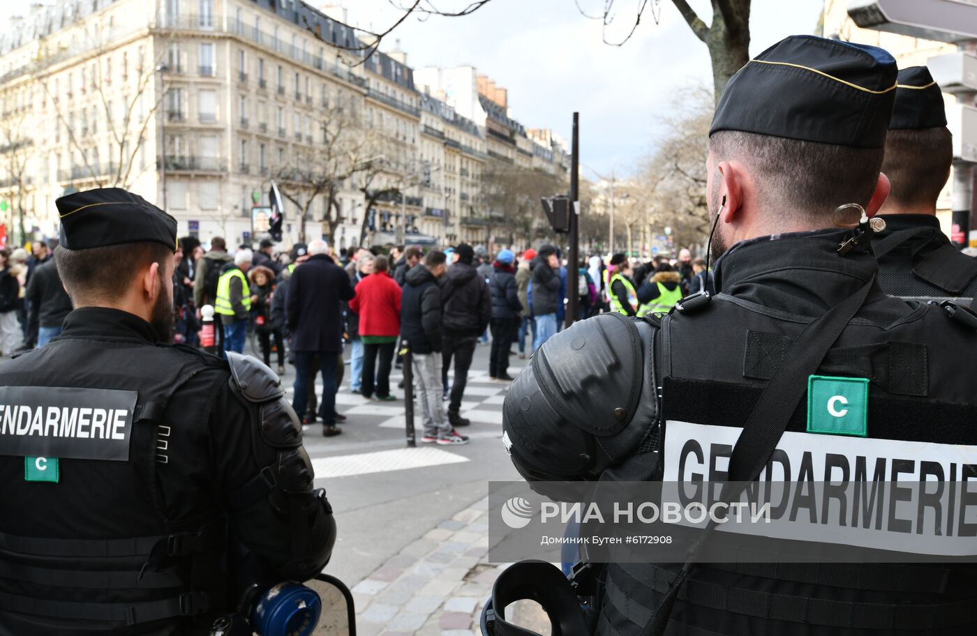 Акция в Париже против пенсионной реформы