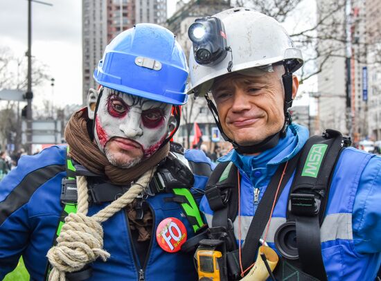 Акция в Париже против пенсионной реформы