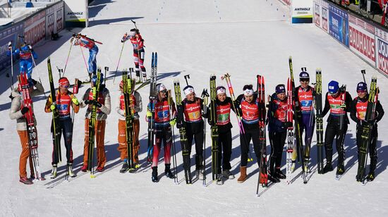 Биатлон. Чемпионат мира. Женщины. Эстафета