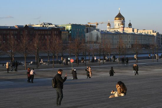 Теплая погода в Москве