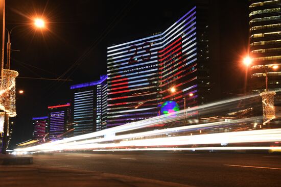 Праздничное украшение Москвы ко Дню защитника Отечества