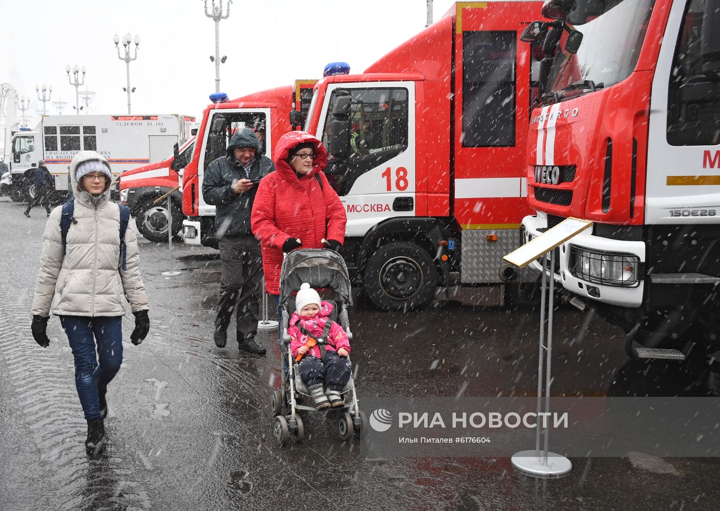 Праздник, посвященный 30-летию МЧС России, на ВДНХ | РИА Новости Медиабанк