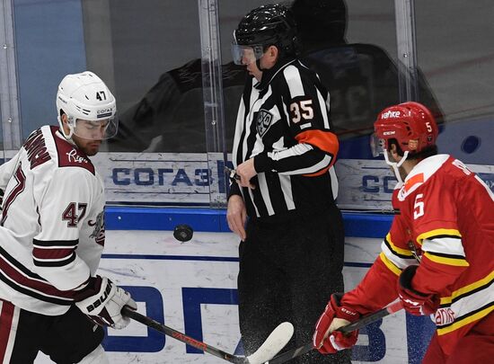 Хоккей. КХЛ. Матч "Куньлунь" - "Динамо" (Рига)