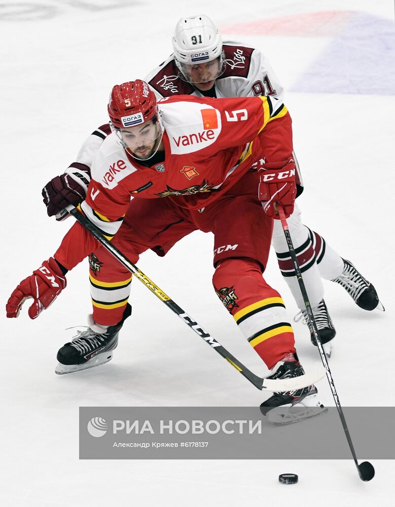 Хоккей. КХЛ. Матч "Куньлунь" - "Динамо" (Рига)