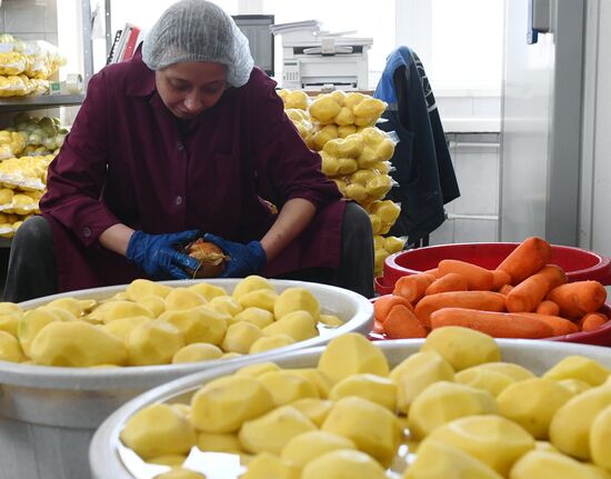 МАУ "Комбинат питания" в Новосибирске  