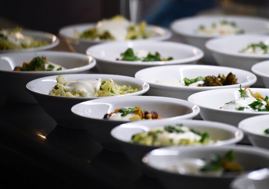 МАУ "Комбинат питания" в Новосибирске  