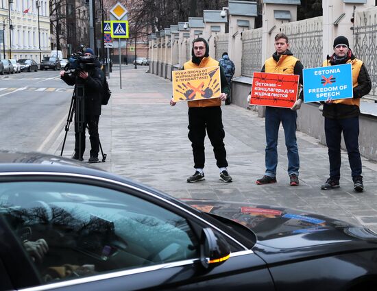 Пикет в поддержку Sputnik Эстония