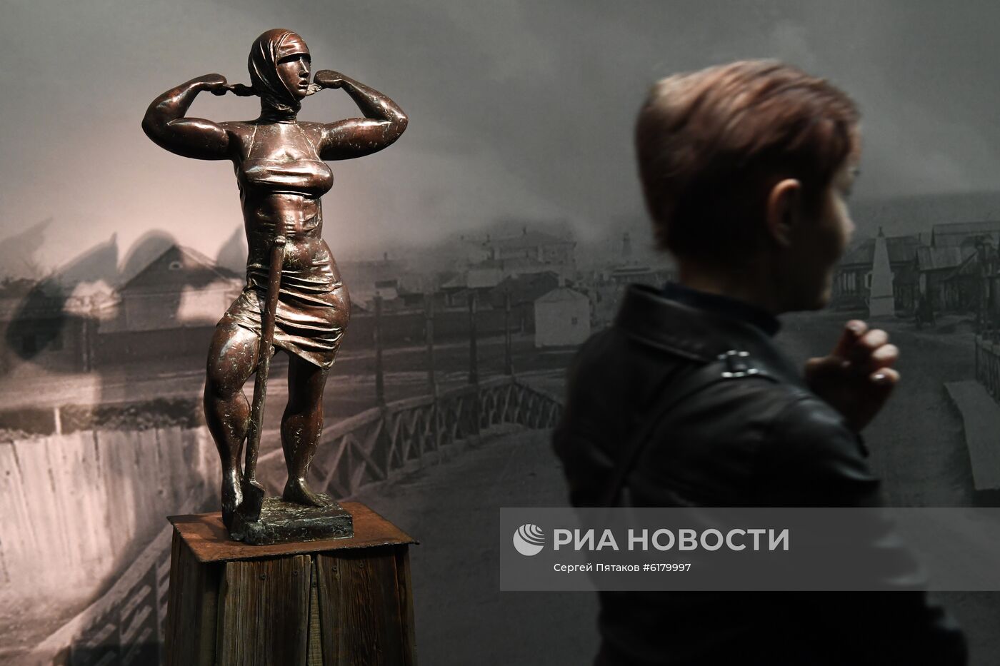 Выставка "Скульптор Александр Рукавишников" в Новой Третьяковке