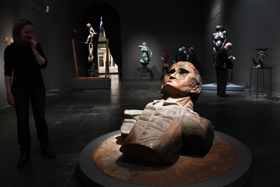 Выставка "Скульптор Александр Рукавишников" в Новой Третьяковке