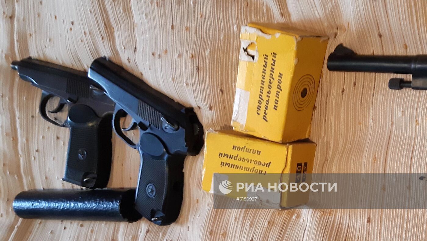 ФСБ И МВД России пресечена деятельность по незаконному обороту огнестрельного оружия