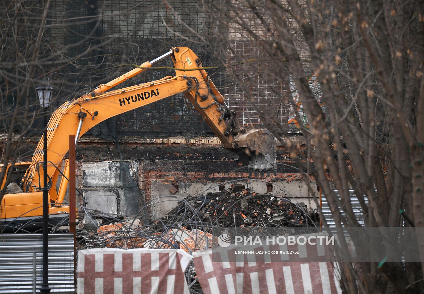 Снос кинотеатра "Севастополь" в Москве 