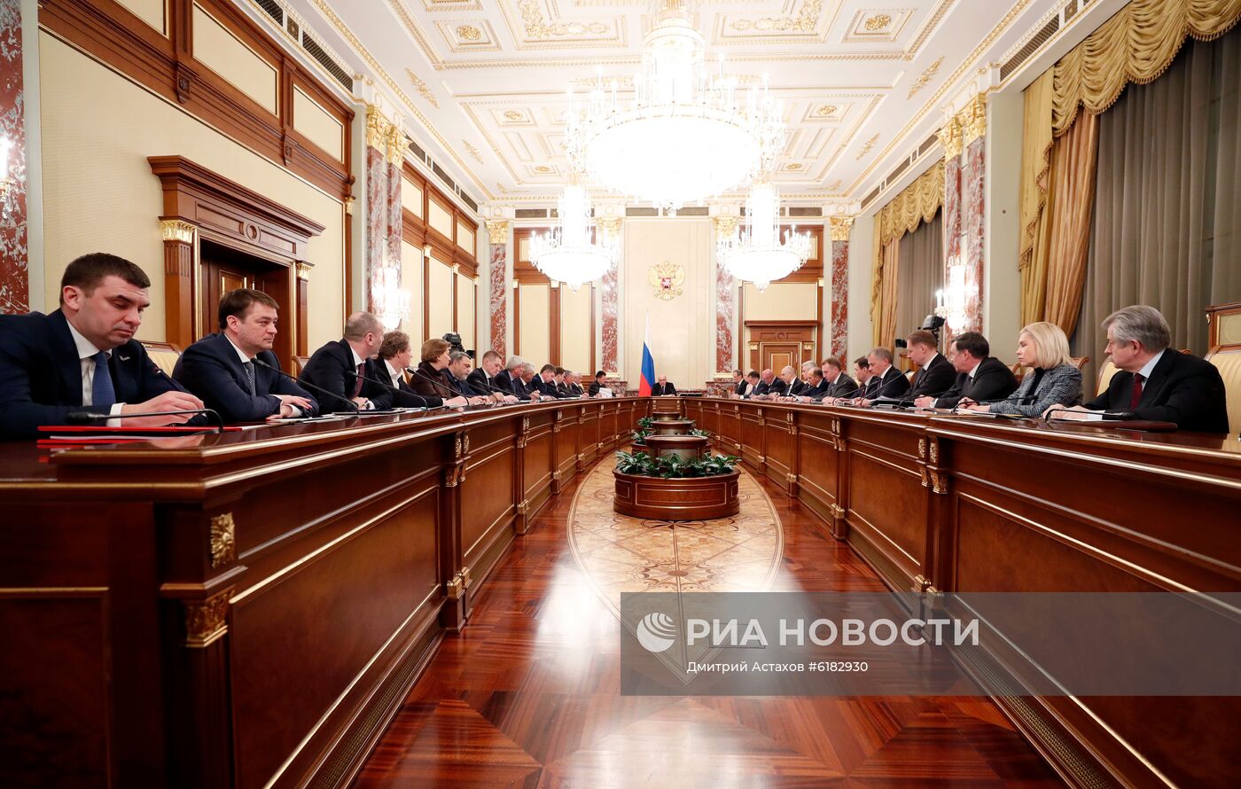 Премьер-министр РФ М. Мишустин провел заседание президиума Совета при президенте РФ по стратегическому развитию и нацпроектам