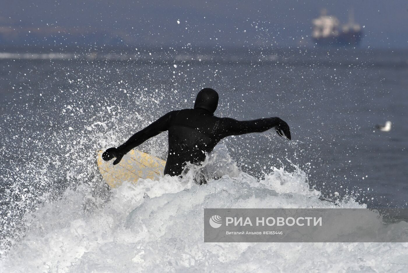 Зимний сёрфинг в Приморье