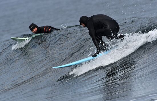 Зимний сёрфинг в Приморье