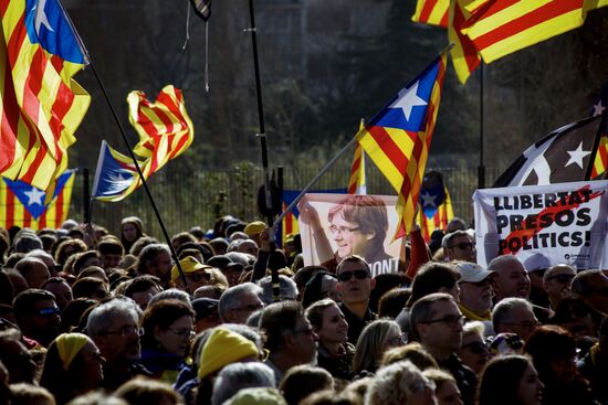 Митинг сторонников Пучдемона в Перпиньяне