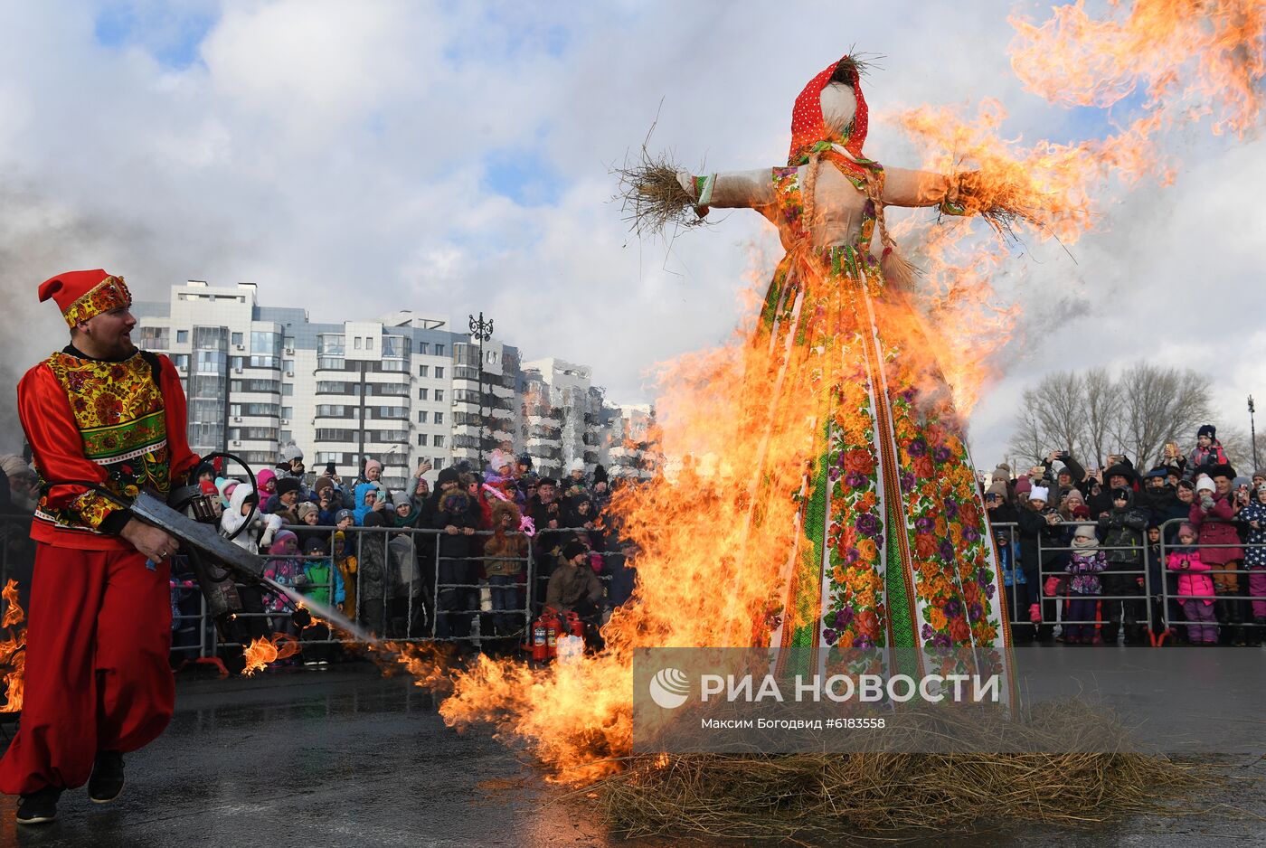 Празднование Масленицы в регионах России