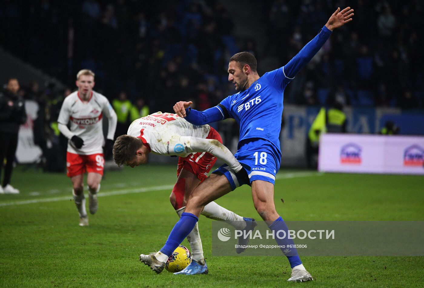 Футбол. РПЛ. Матч "Динамо" - "Спартак"