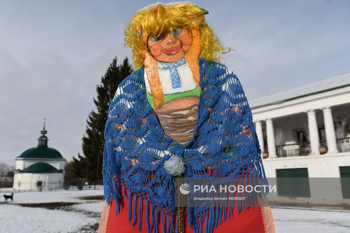 Празднование Масленицы в Суздале