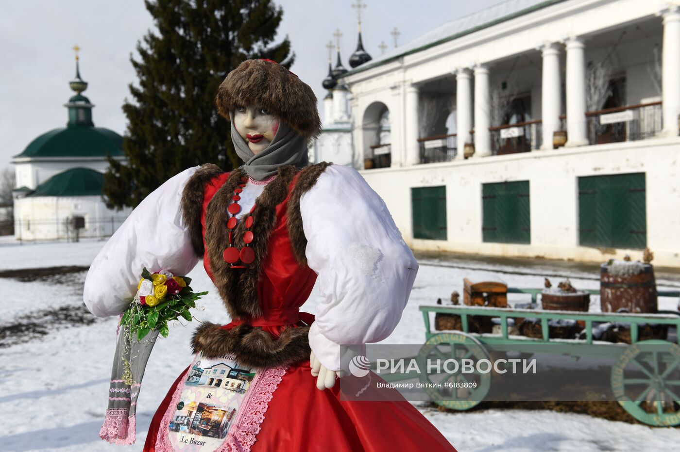 Празднование Масленицы в Суздале