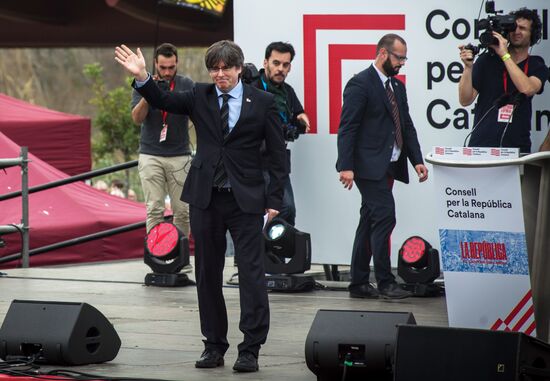 Митинг сторонников Пучдемона в Перпиньяне