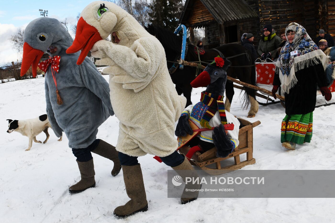 Празднование Масленицы в Суздале