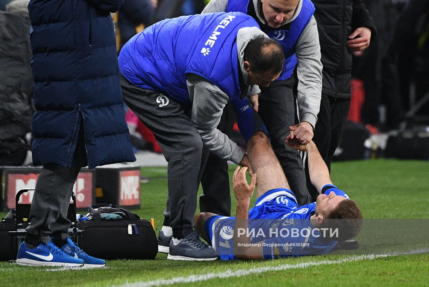 Футбол. РПЛ. Матч "Динамо" - "Спартак"