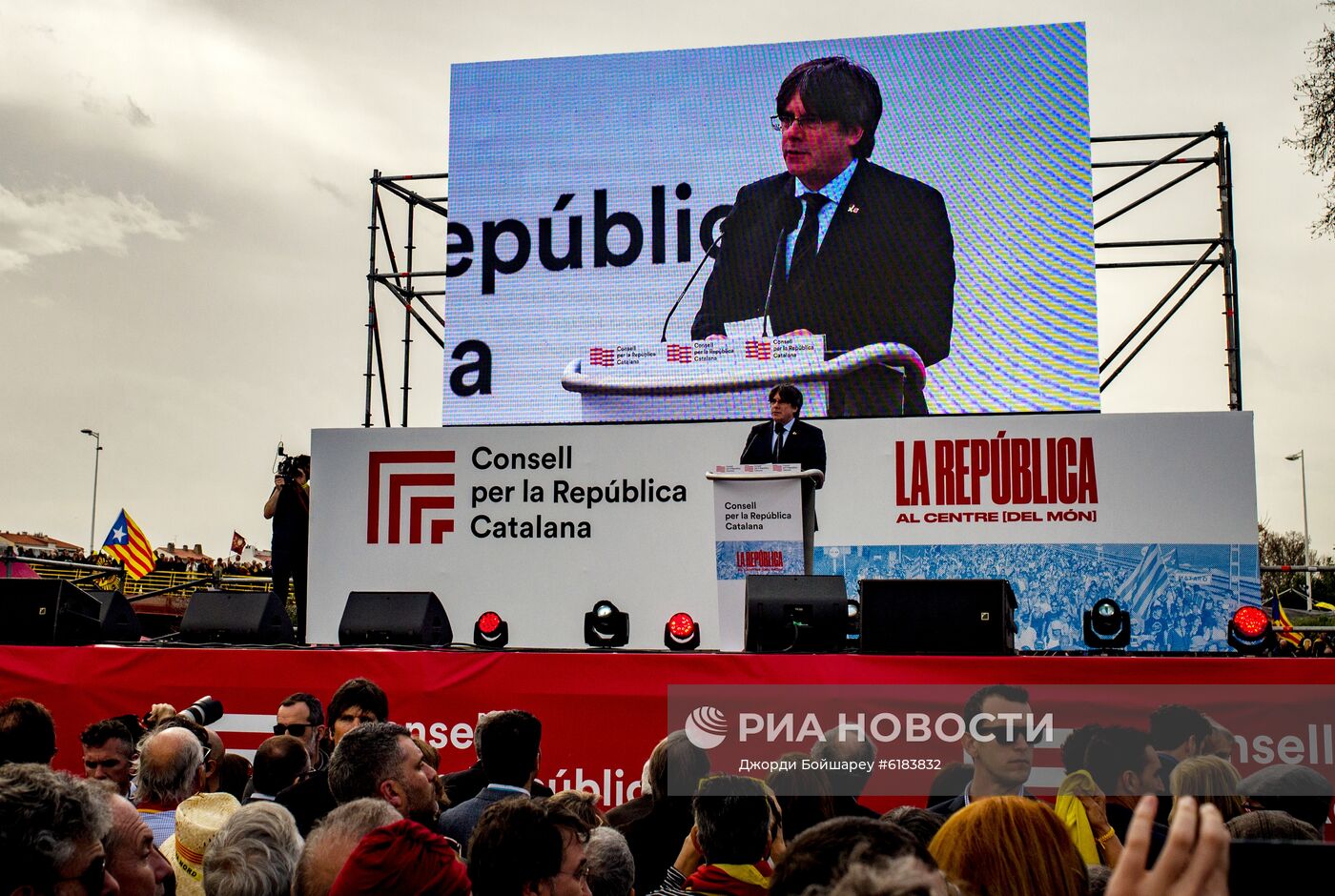 Митинг сторонников Пучдемона в Перпиньяне