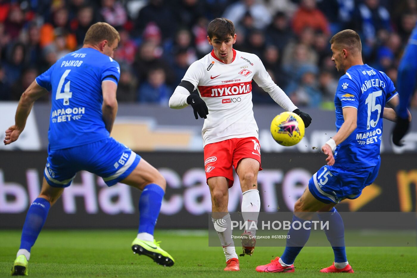 Футбол. РПЛ. Матч "Динамо" - "Спартак"