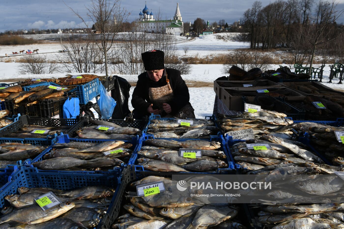 Празднование Масленицы в Суздале