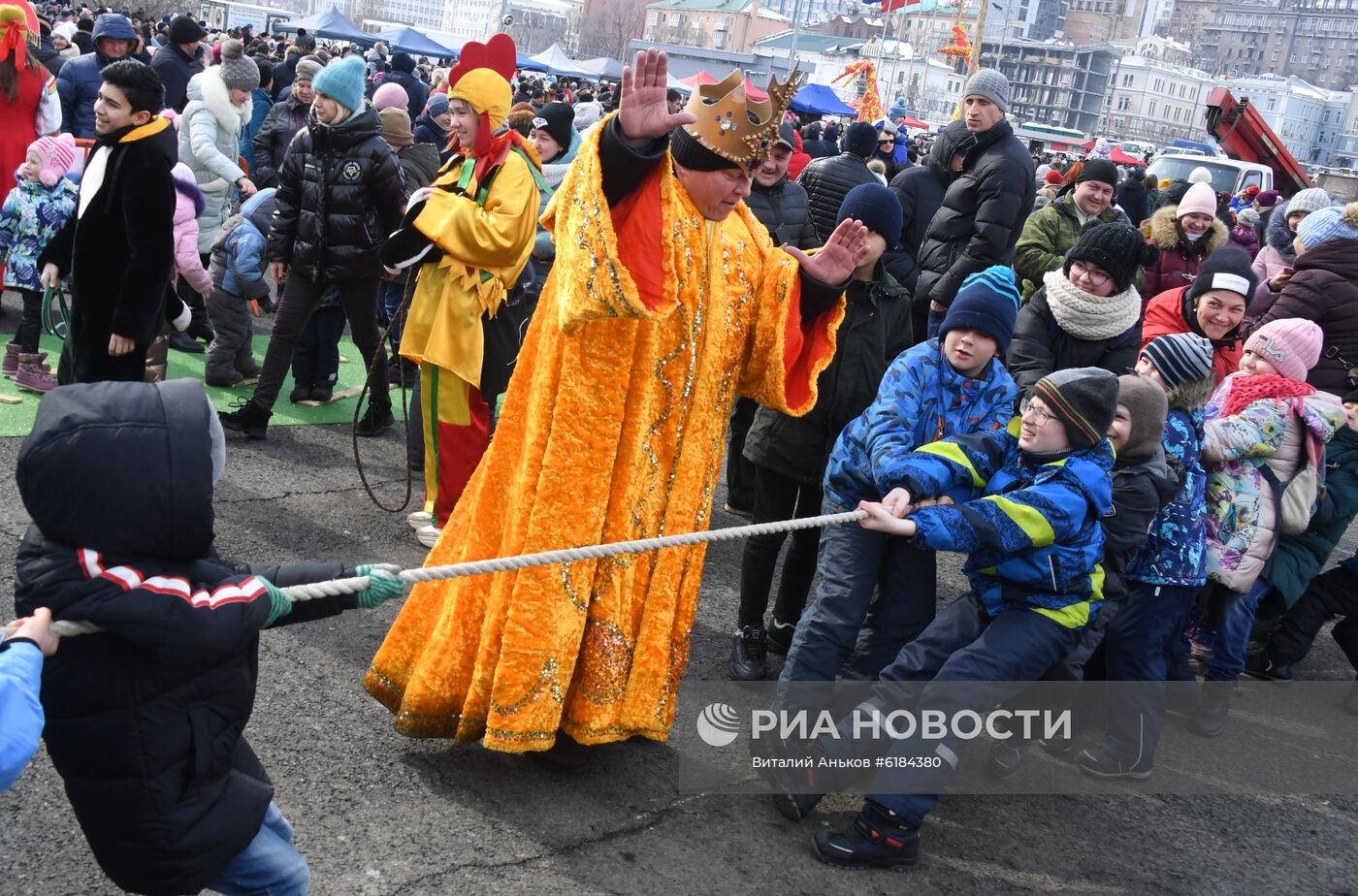 Празднование Масленицы в регионах России