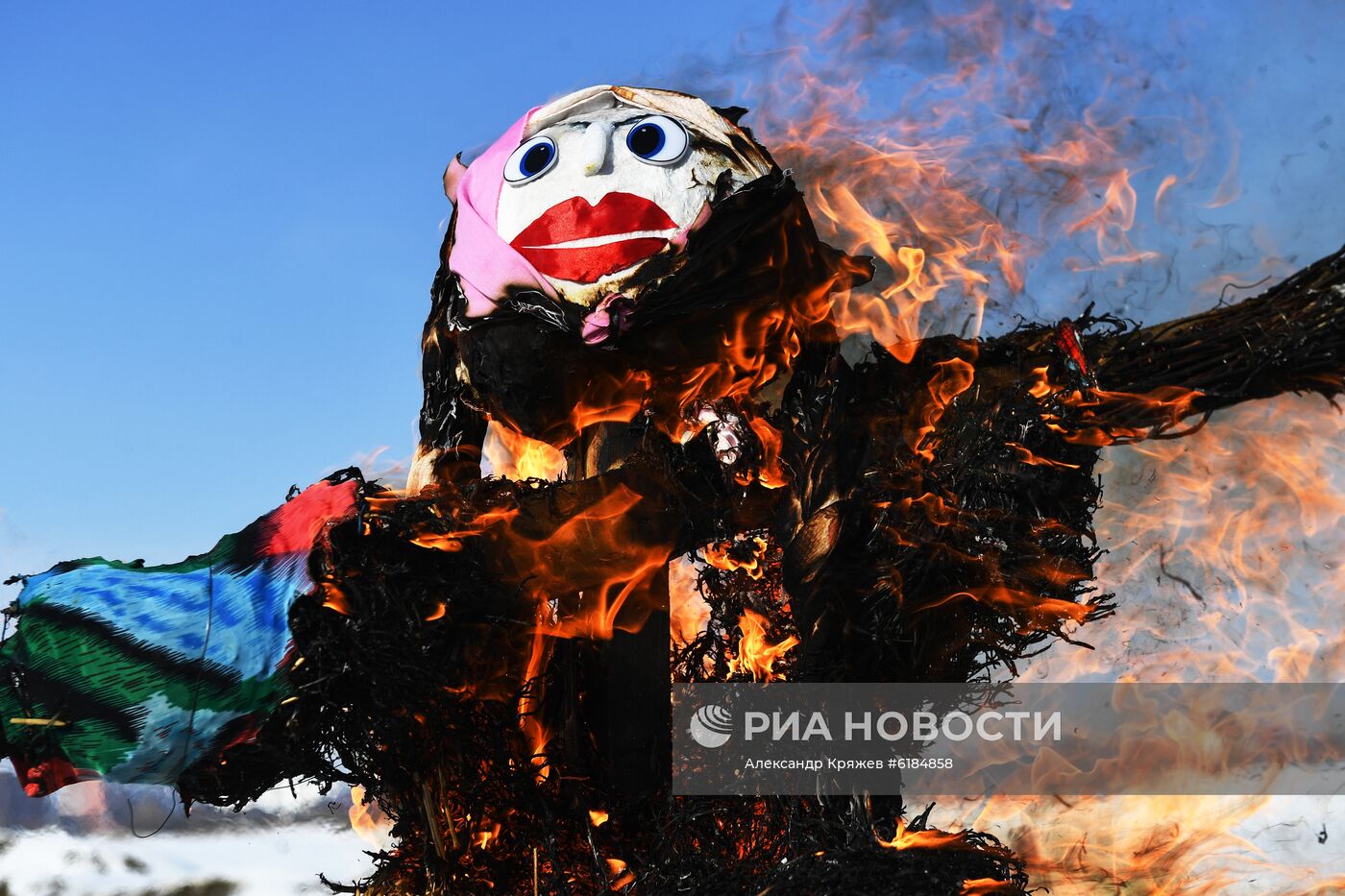 Празднование Масленицы в регионах России