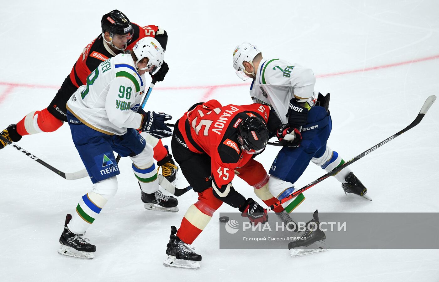 Хоккей. КХЛ. Матч "Авангард" – "Салават Юлаев"