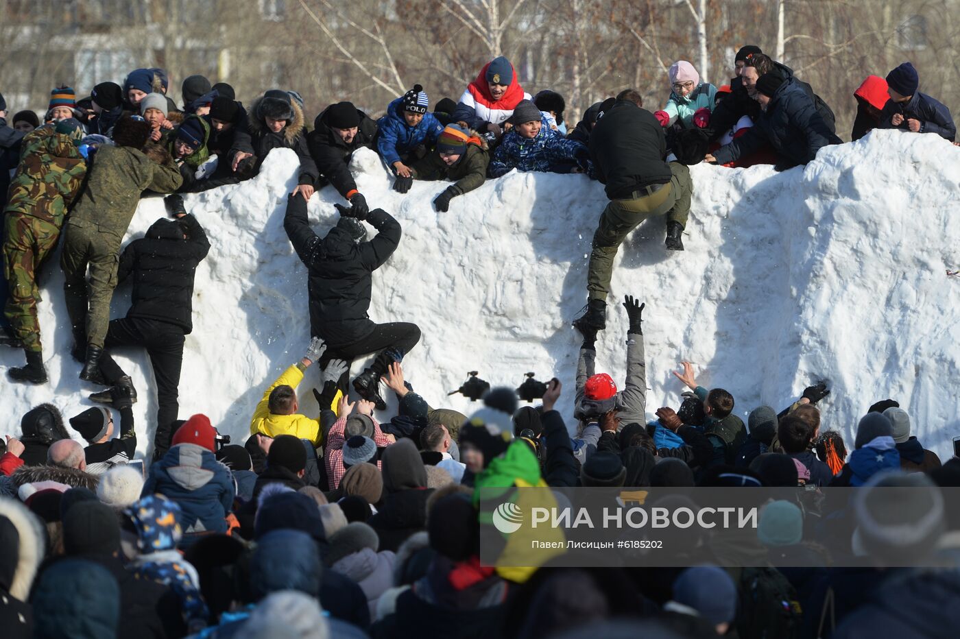 Празднование Масленицы в регионах России