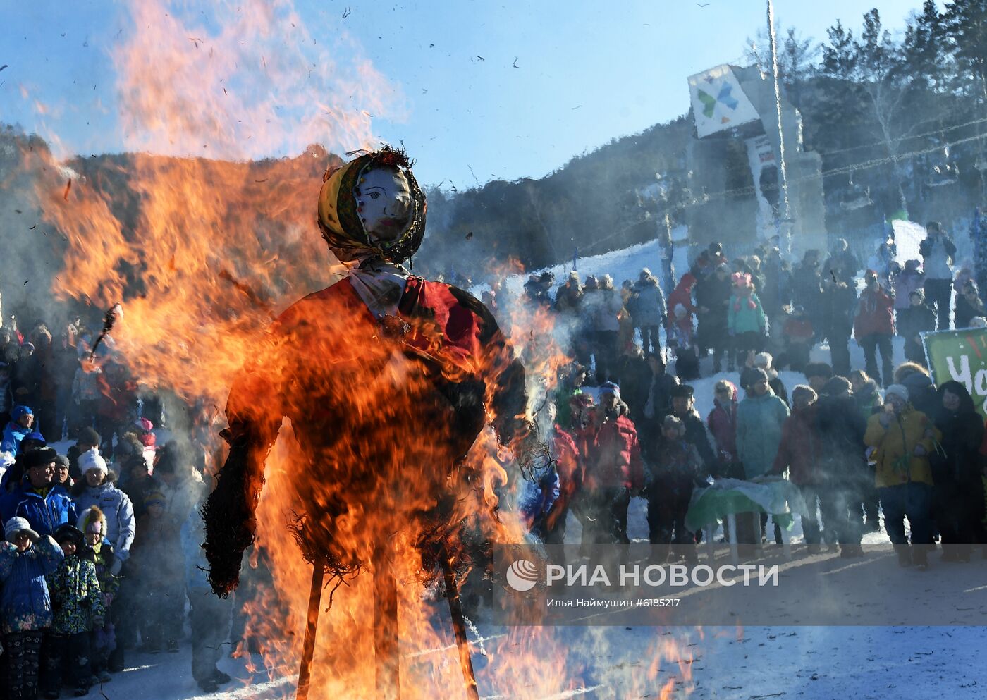 Празднование Масленицы в регионах России