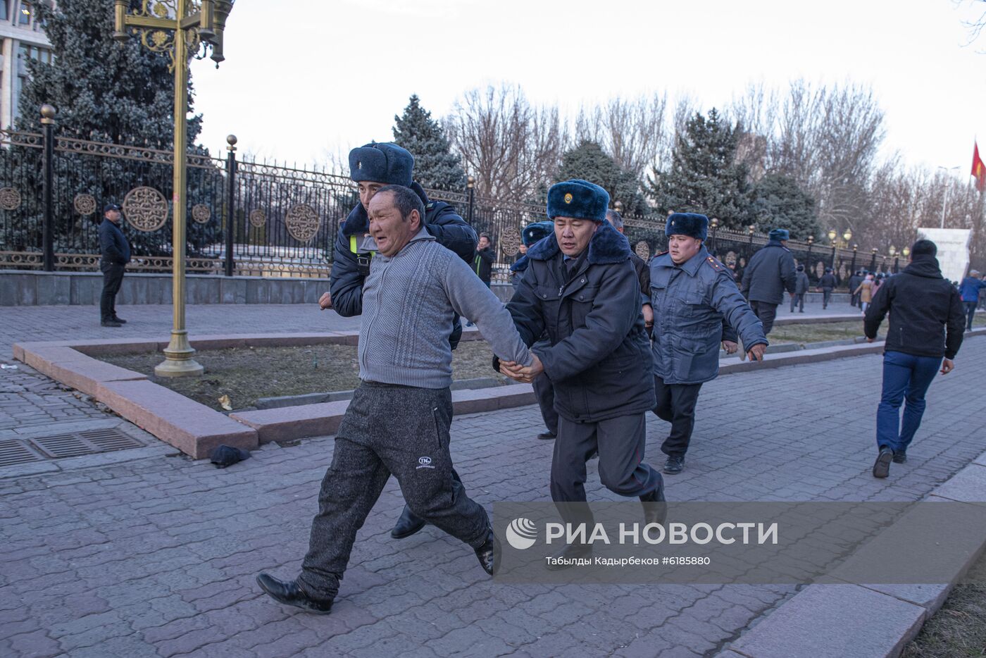 Митинг оппозиции в Бишкеке