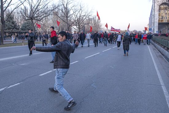 Митинг оппозиции в Бишкеке