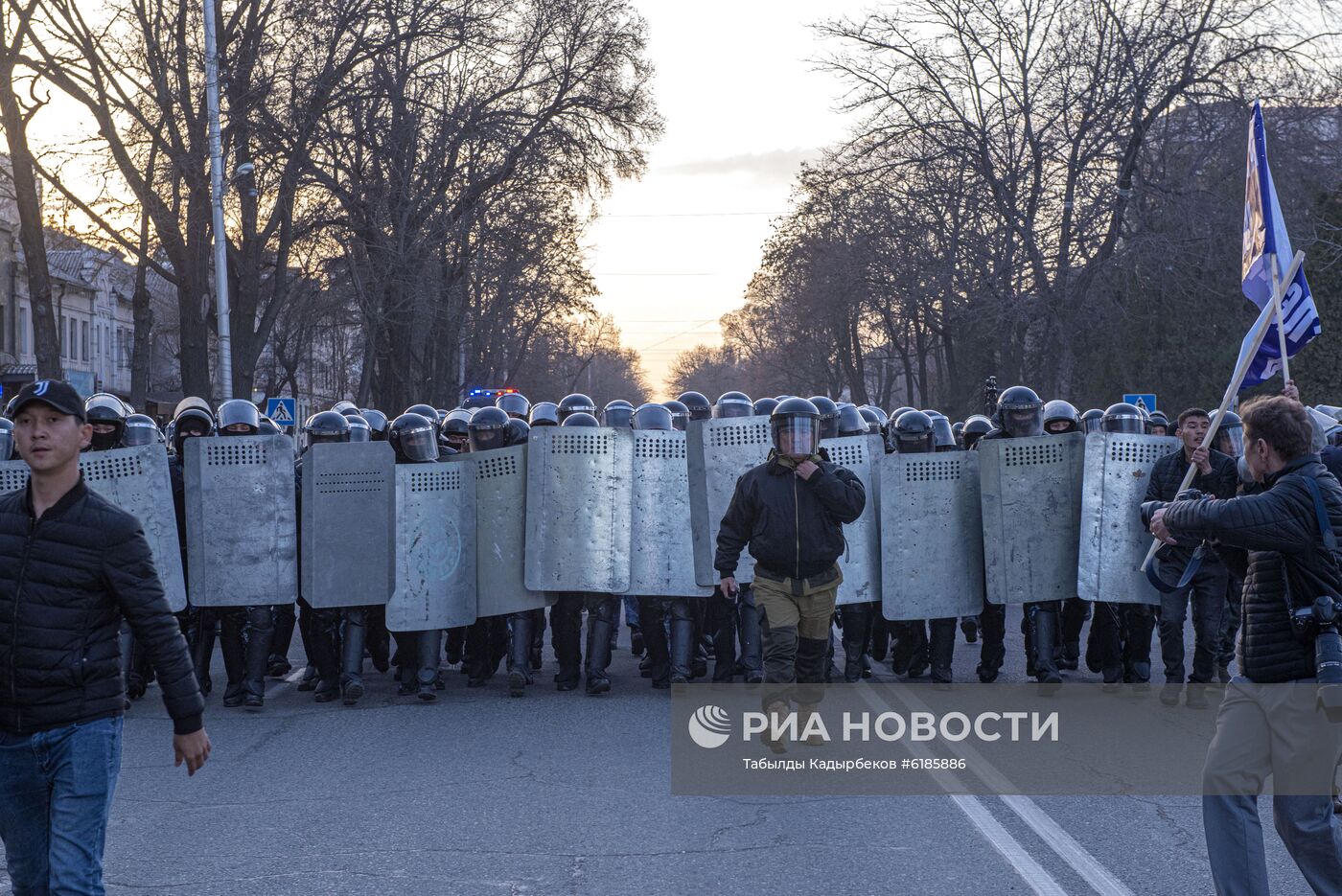 Митинг оппозиции в Бишкеке