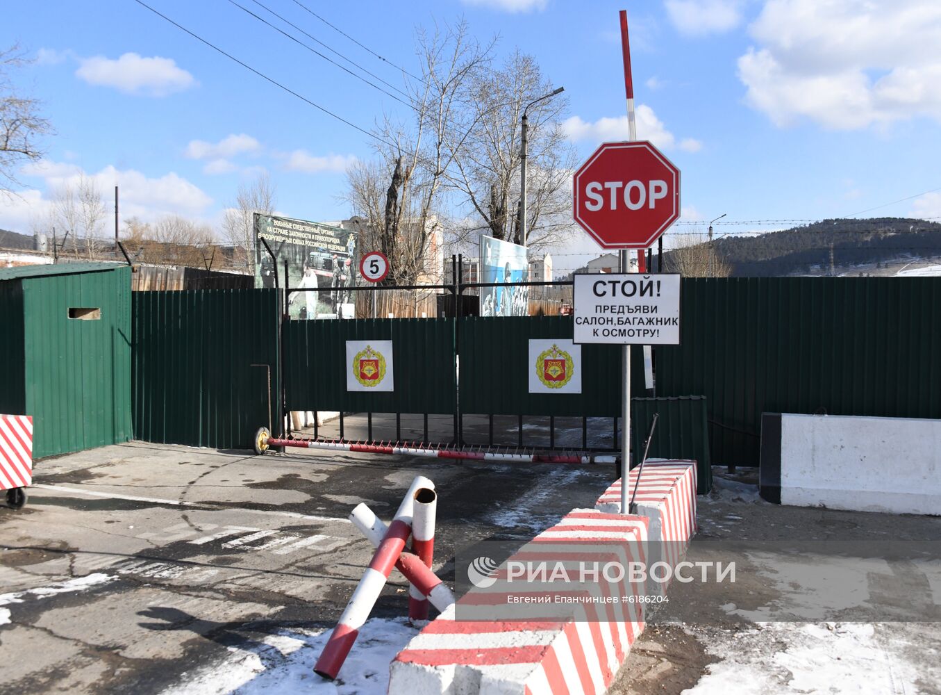 Заседание суда по делу о неуставных отношениях  в части, где служил Р. Шамсутдинов