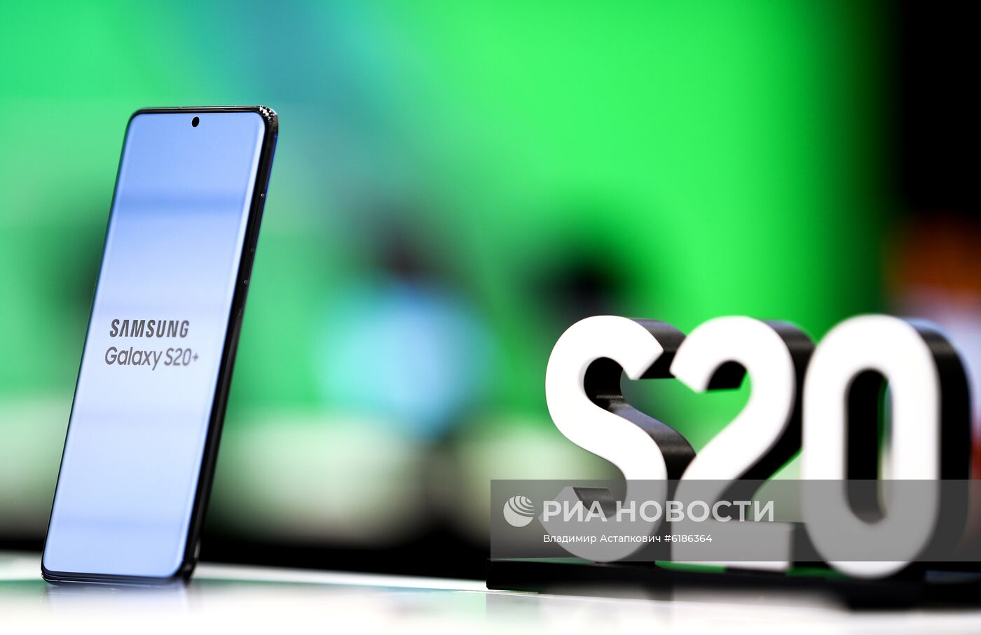 Новая линейка смартфонов Samsung Galaxy S20 в России