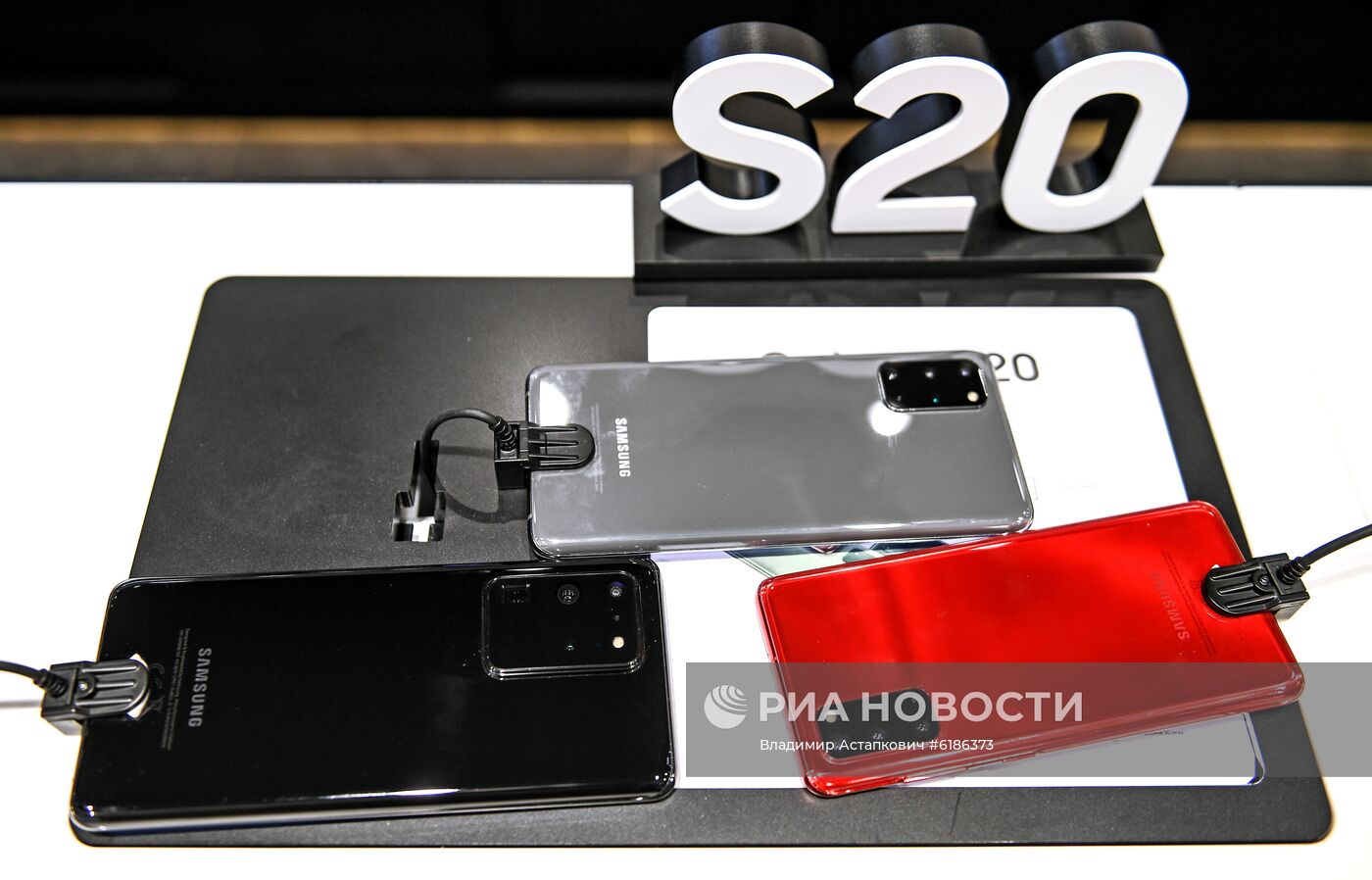 Новая линейка смартфонов Samsung Galaxy S20 в России