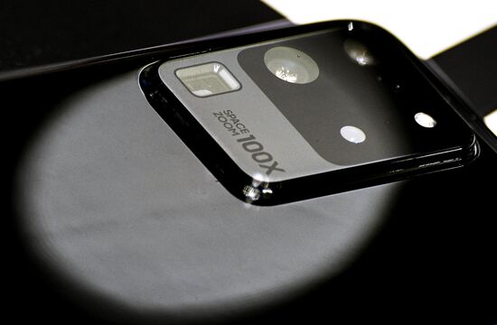 Новая линейка смартфонов Samsung Galaxy S20 в России