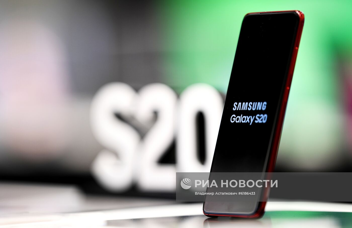 Новая линейка смартфонов Samsung Galaxy S20 в России