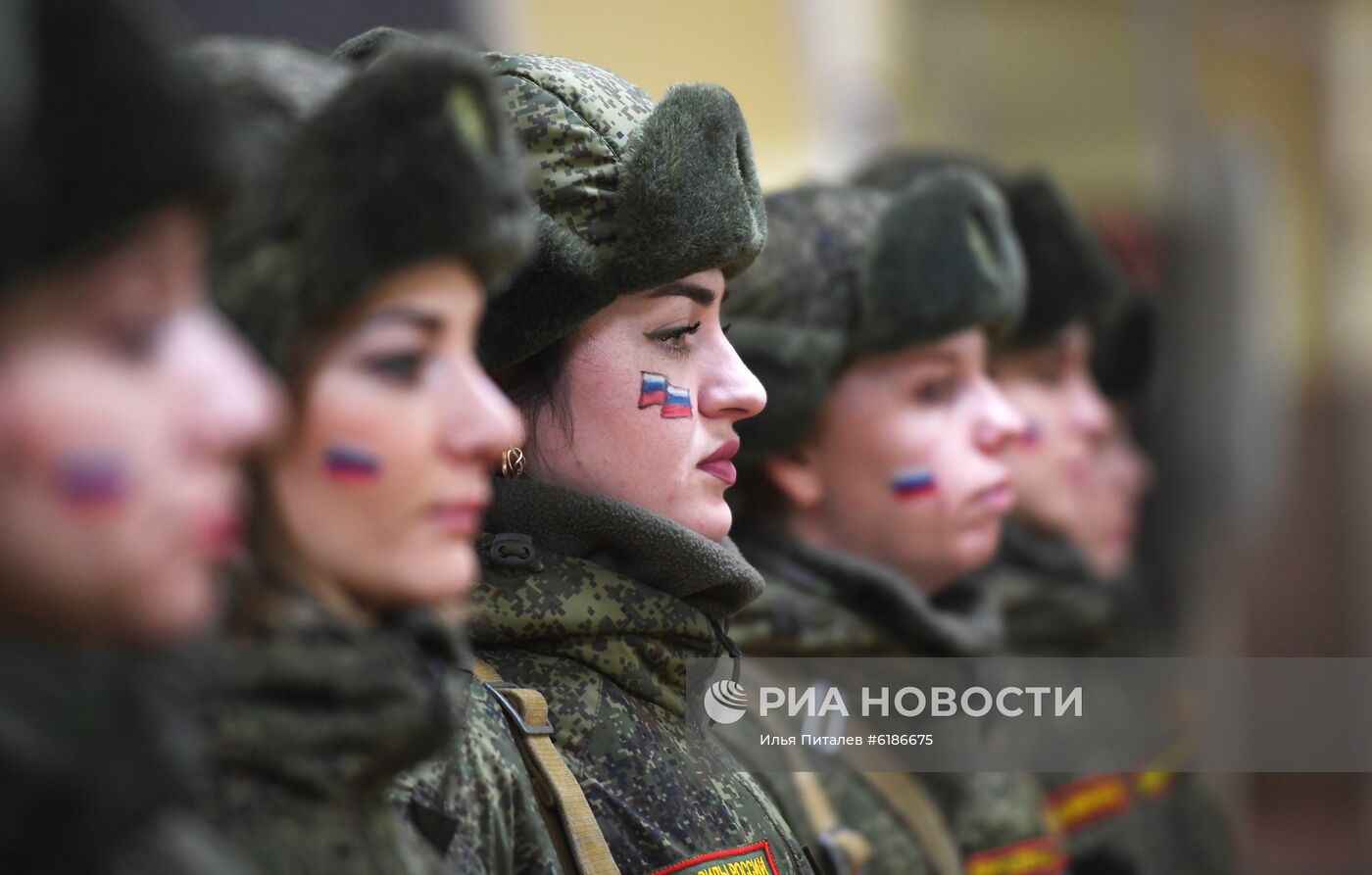 Конкурс красоты среди женщин-военнослужащих "Макияж под камуфляж" 