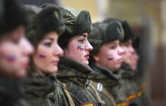 Конкурс красоты среди женщин-военнослужащих "Макияж под камуфляж" 