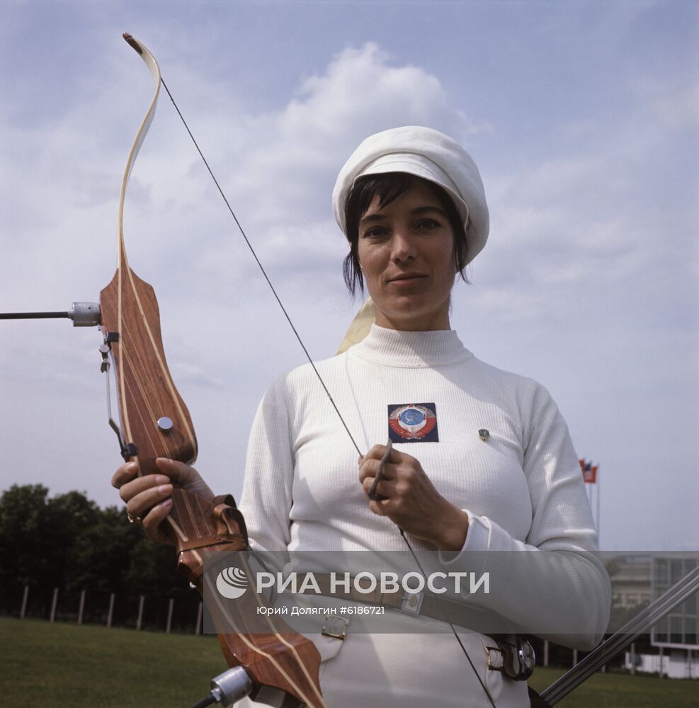 Советские спортсмены-лучники
