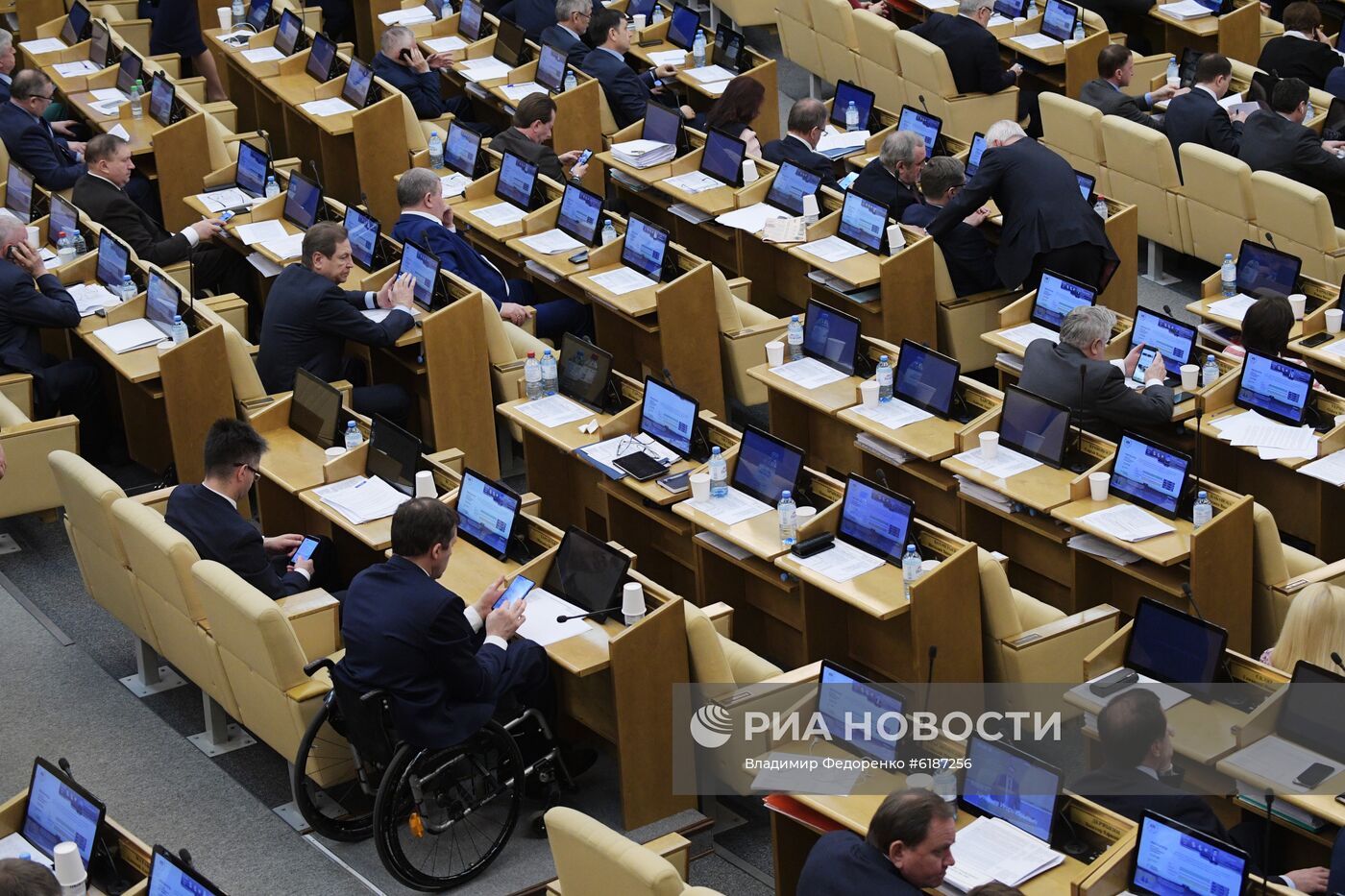 Пленарное заседание Госдумы РФ 