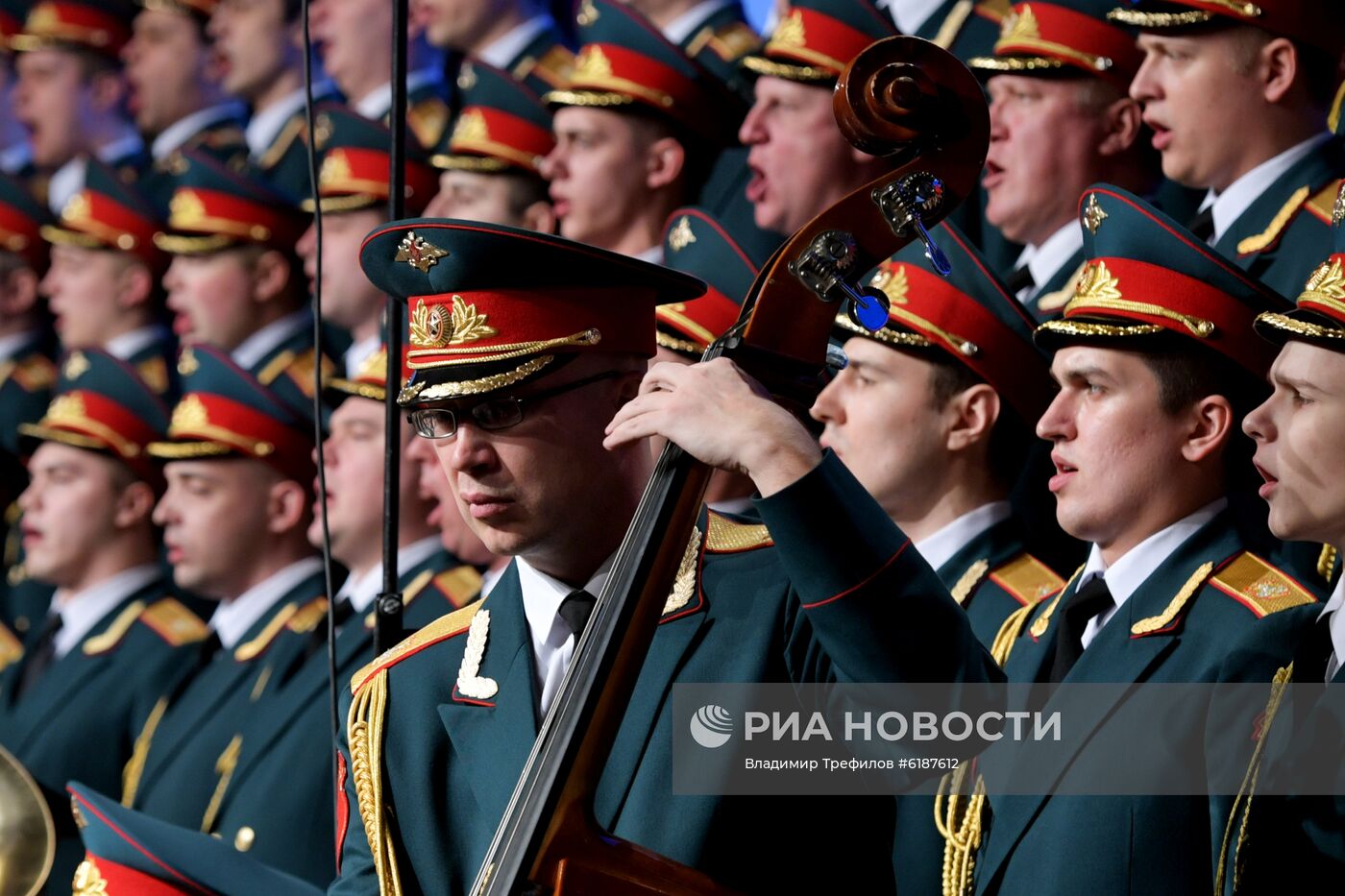 Концерт Академического ансамбля песни и пляски Российской Армии им. А. В. Александрова, посвященный 75-летию Великой Победы